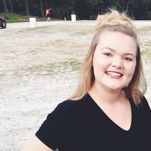 Meet your Posher, Meredith